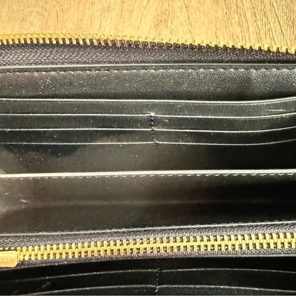 Coach Crossgrain Leather Zip Around Wallet - Black